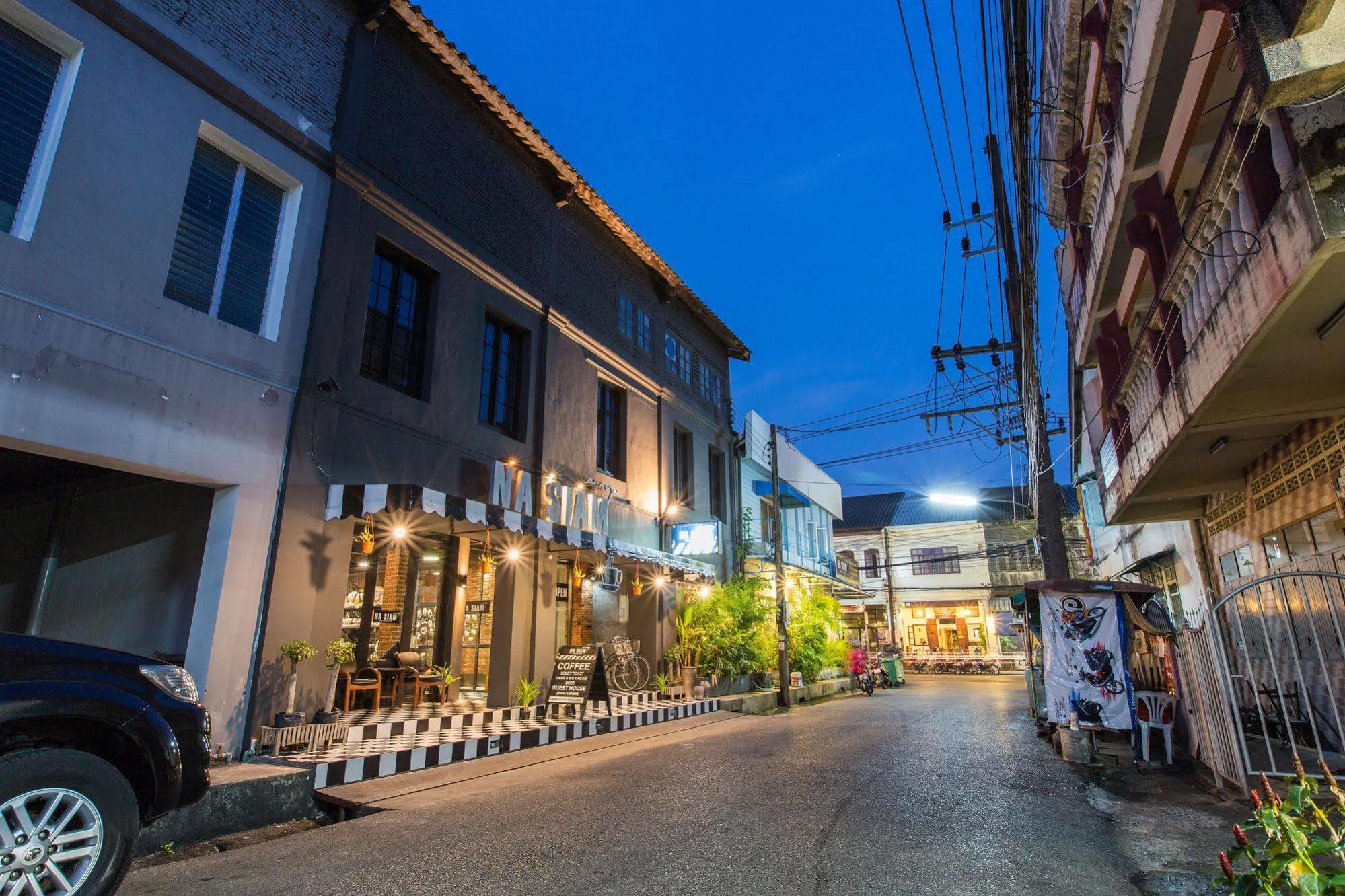 Na Siam Guesthouse Phuket Exterior photo